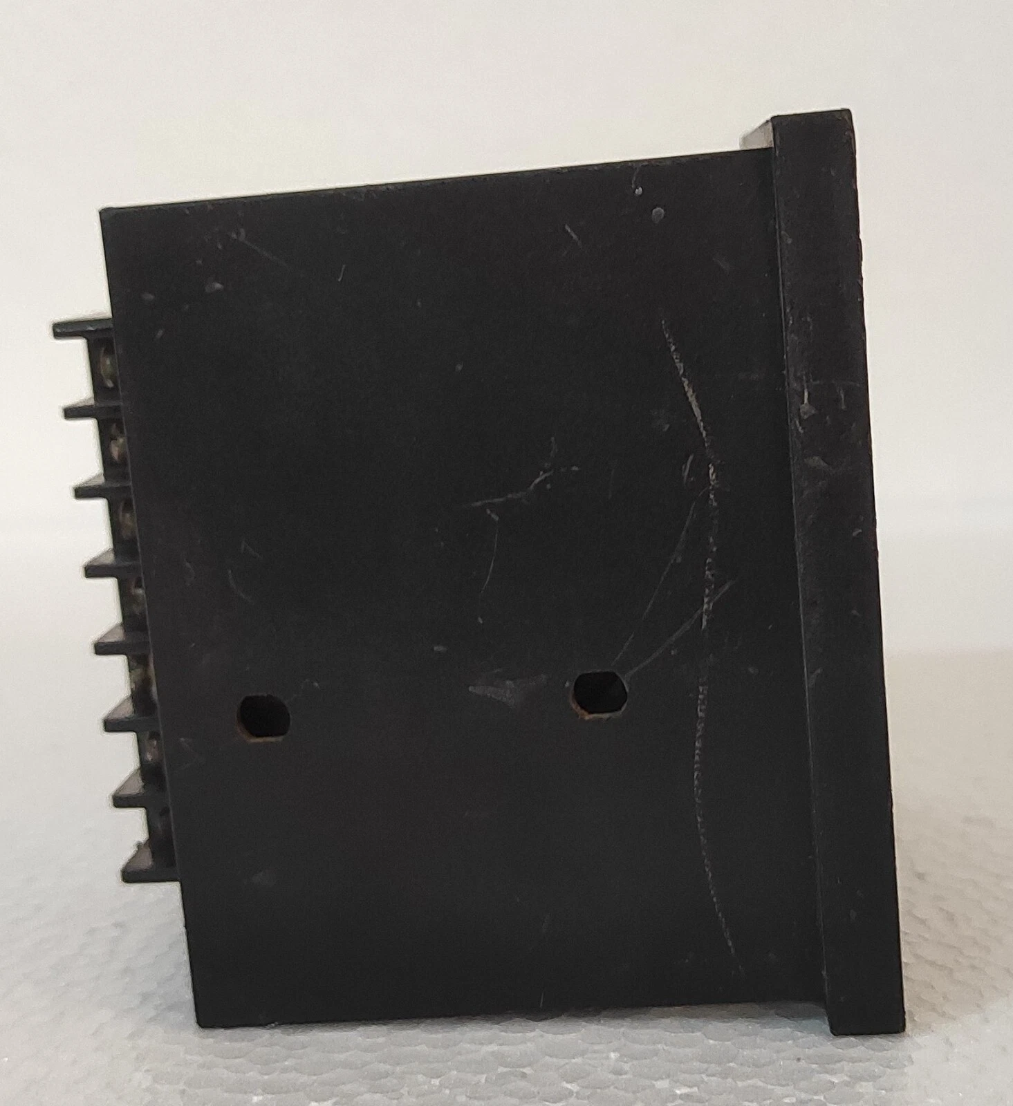 admin/uploads/uploads/schneider electric conzerv dm5240 pow meter_6.webp